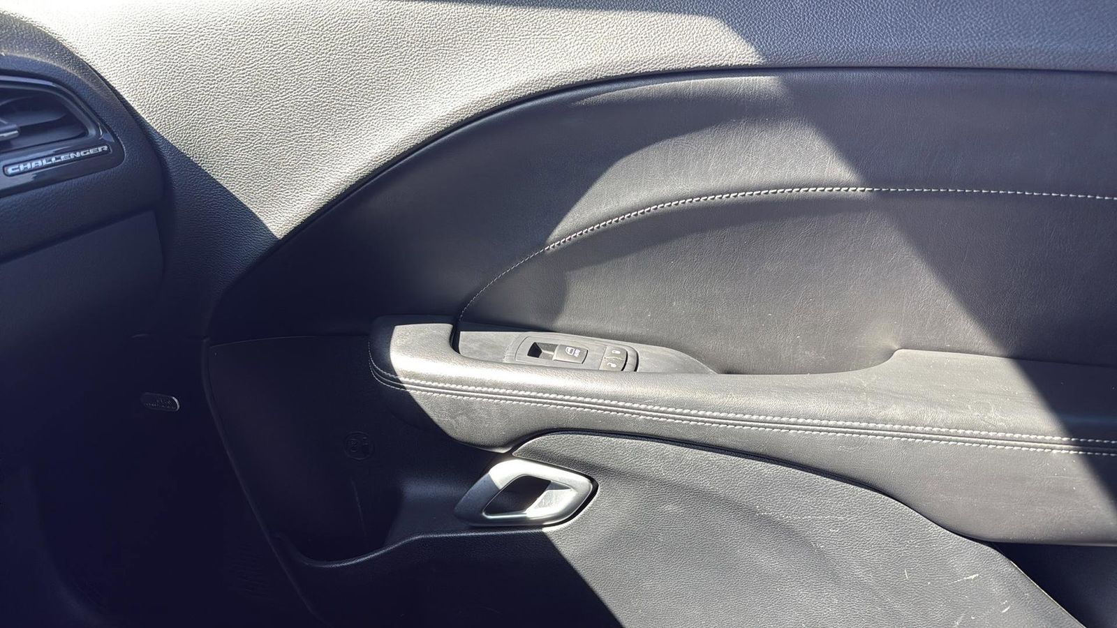 Used Car 2016 Dodge Challenger  Sxt For Sale Under $15,000 In Austin, Texas