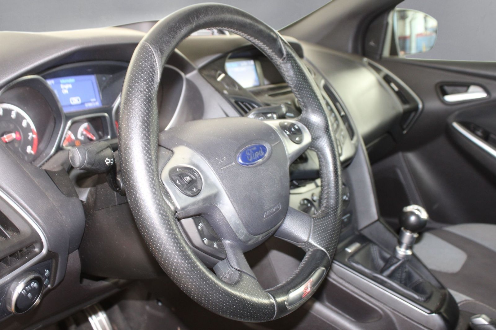 Used 2014 Orange Ford ST image 3