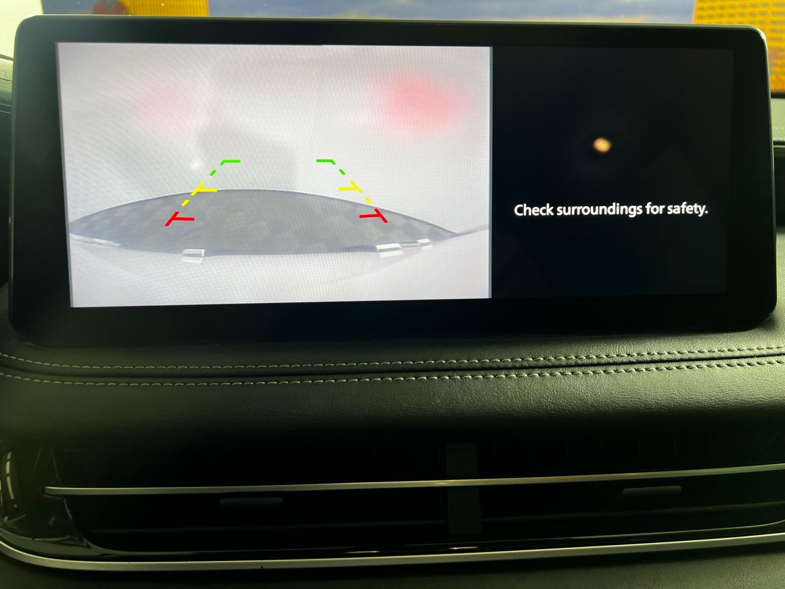 Thumbnail: 2024 INFINITI QX60 - 18