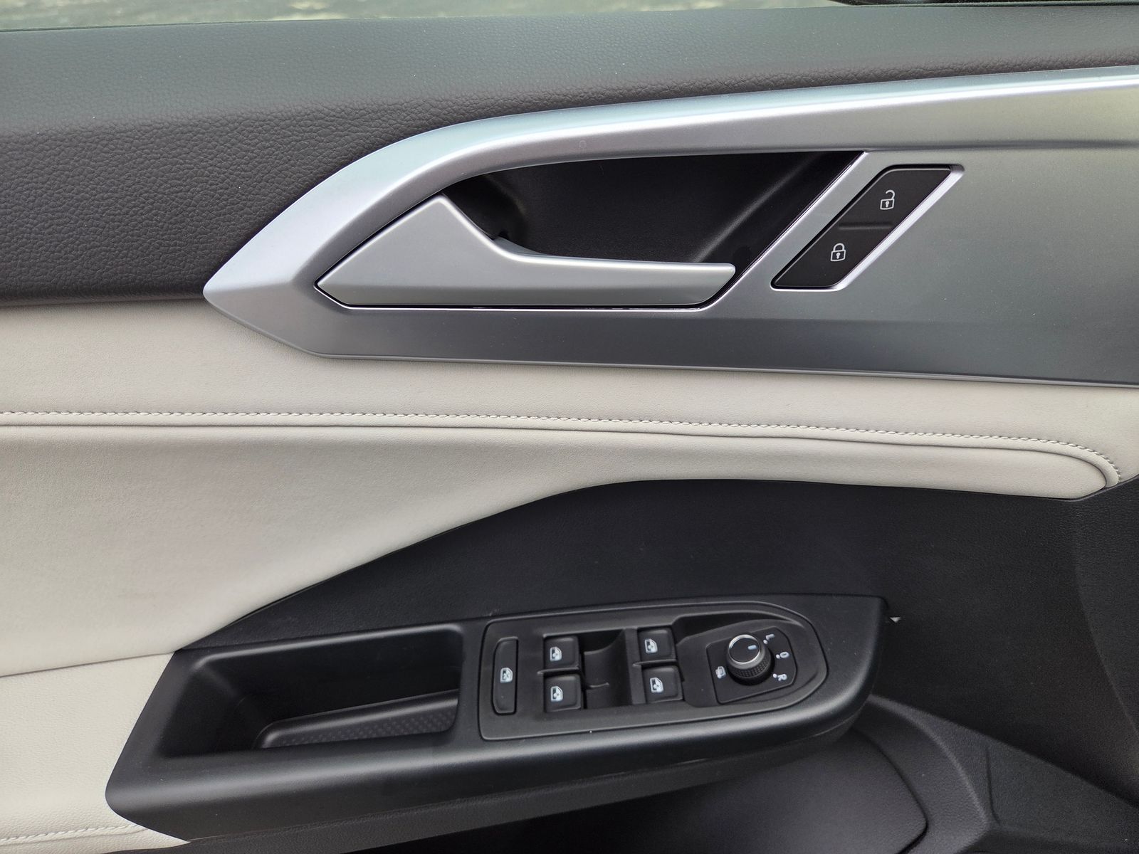 new 2026 Volkswagen Taos car, priced at $33,483