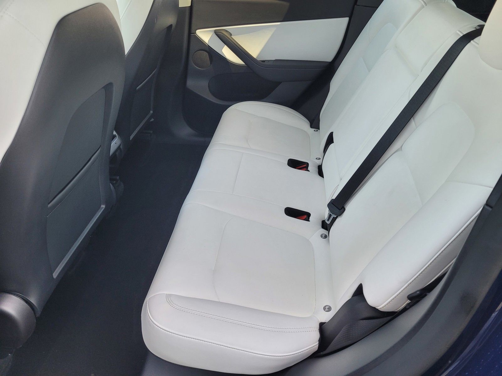 Used 2022  Tesla Long Range image 10