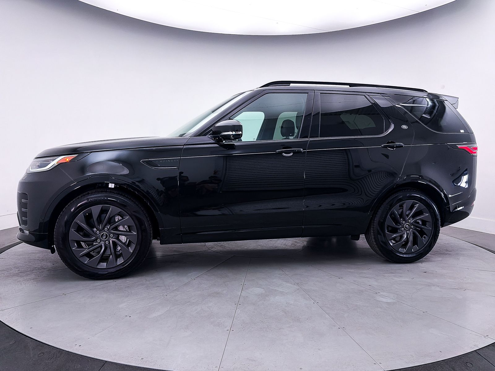 2023 Land Rover Discovery S R Dynamic - Photo 44