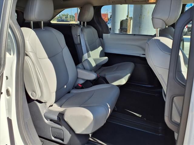 2025 Toyota Sienna XLE  at Gullo Toyota