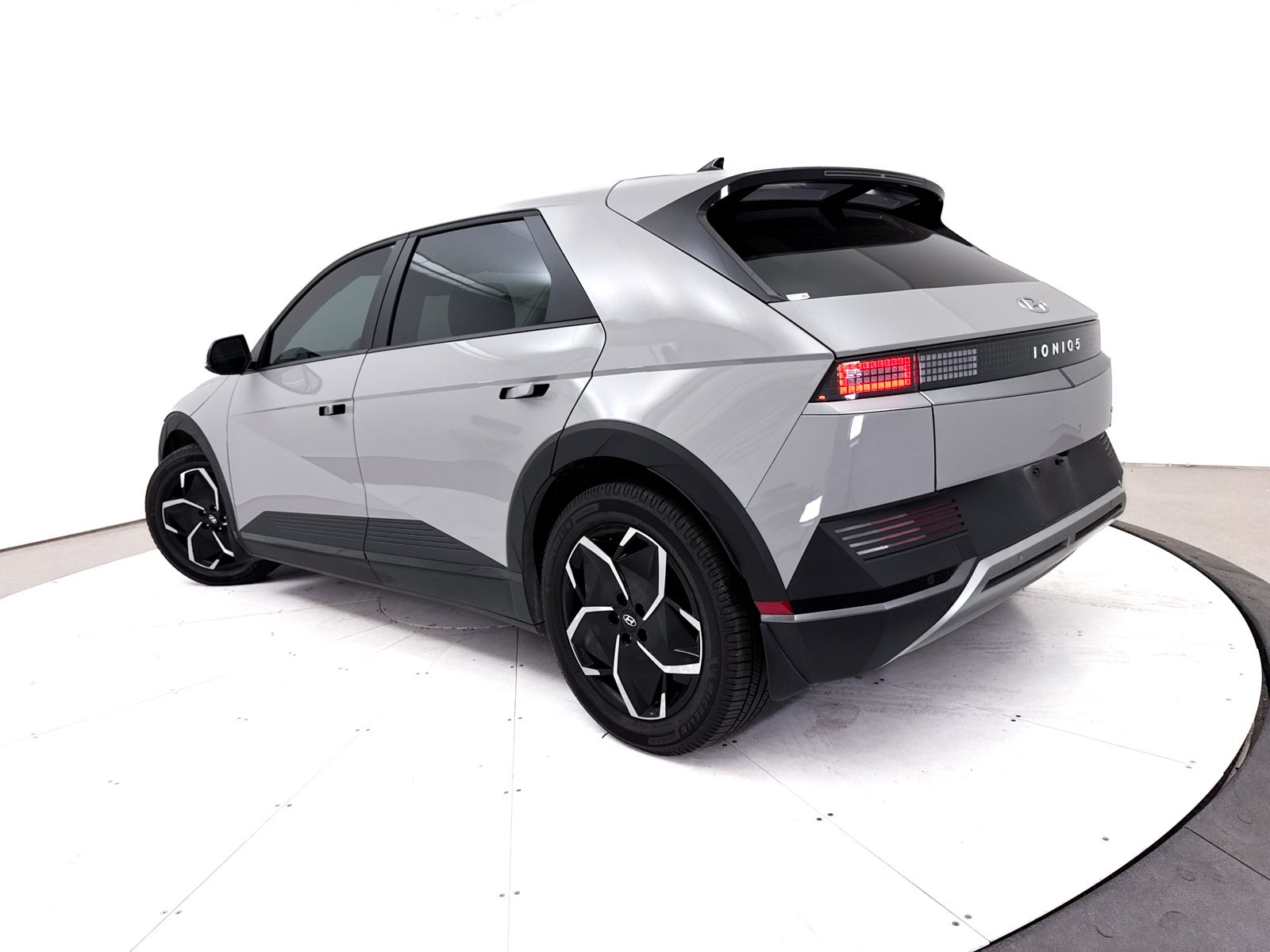 Used 2023 Hyundai IONIQ 5 SEL with VIN KM8KNDAF3PU173773 for sale in Scottsdale, AZ