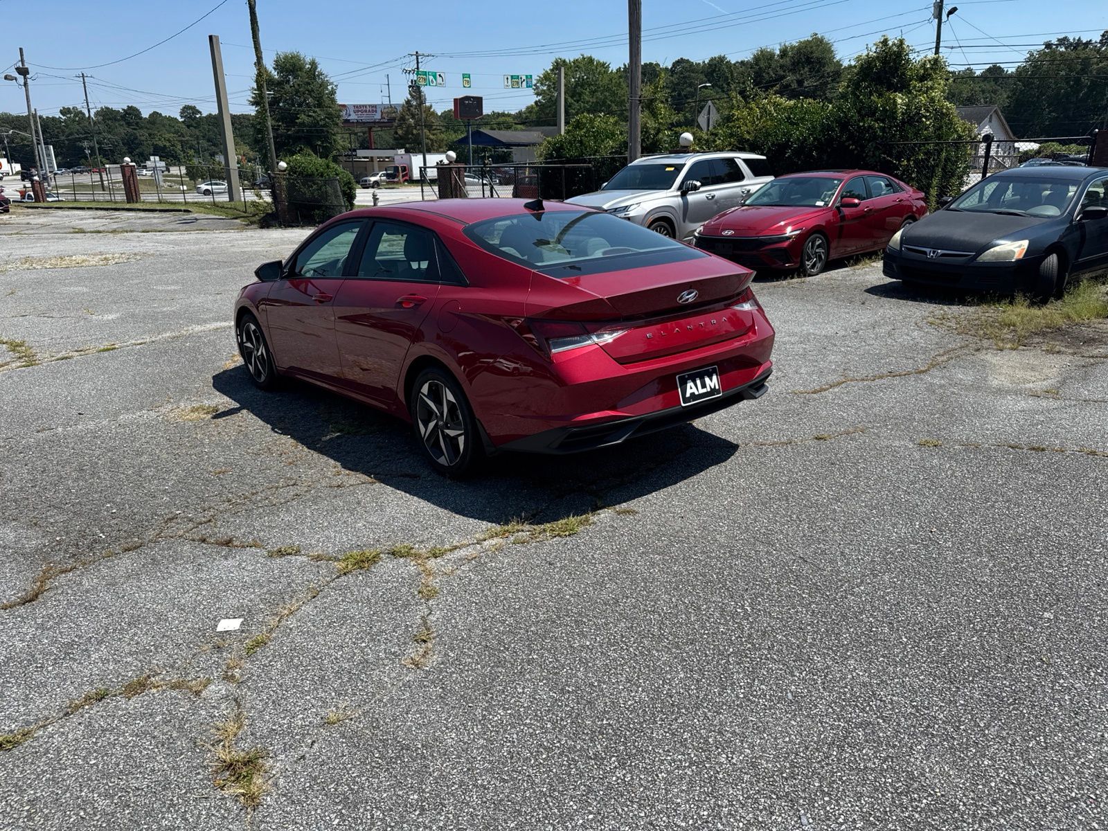 Used 2023 Red Hyundai SEL image 3