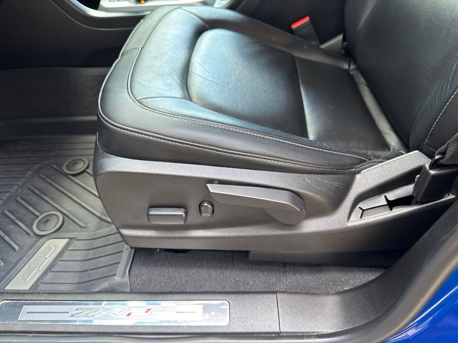 Used 2019 Kinetic Blue Chevrolet ZR2 image 38