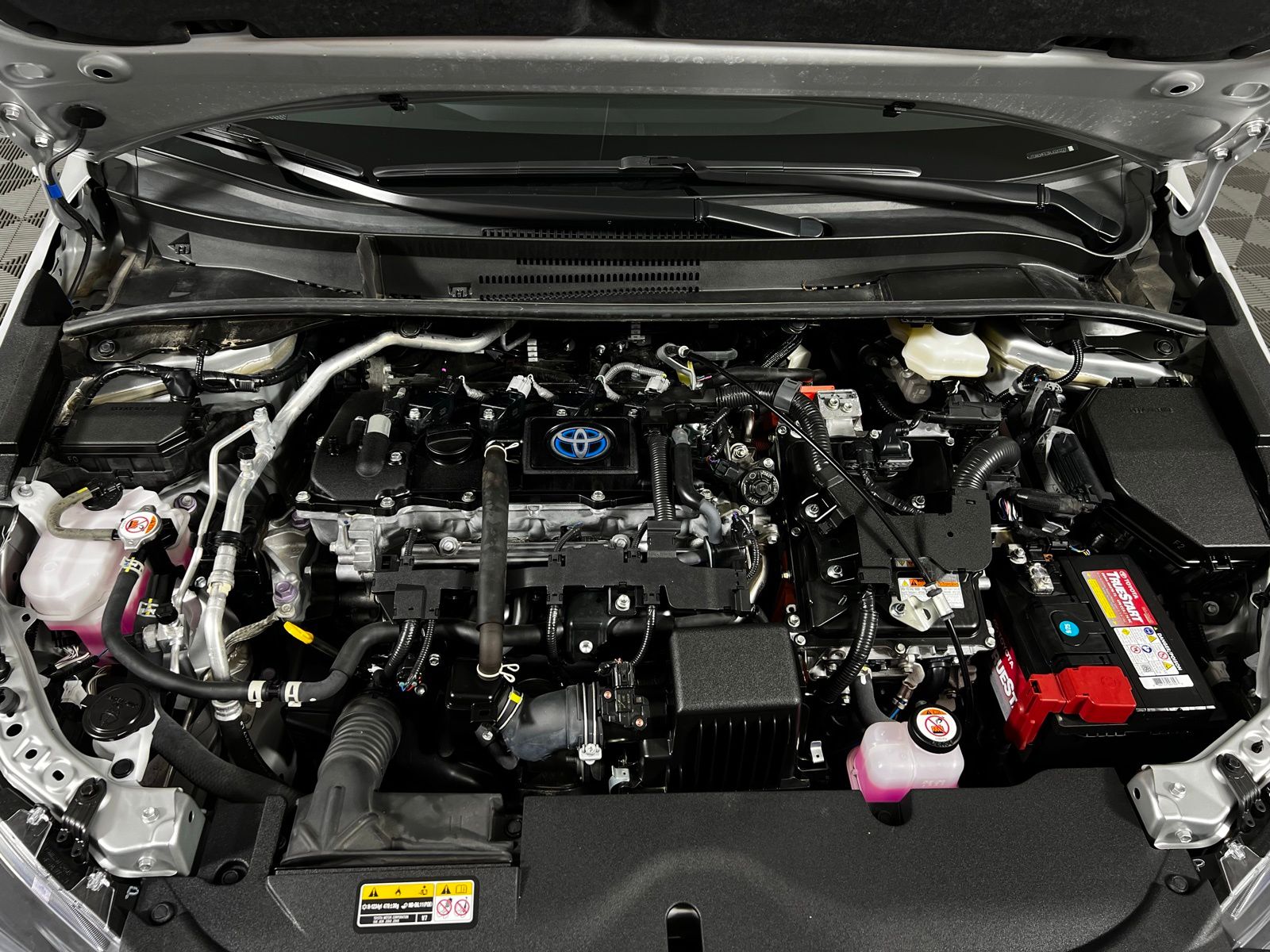 Thumbnail: 2024 Toyota Corolla - 9