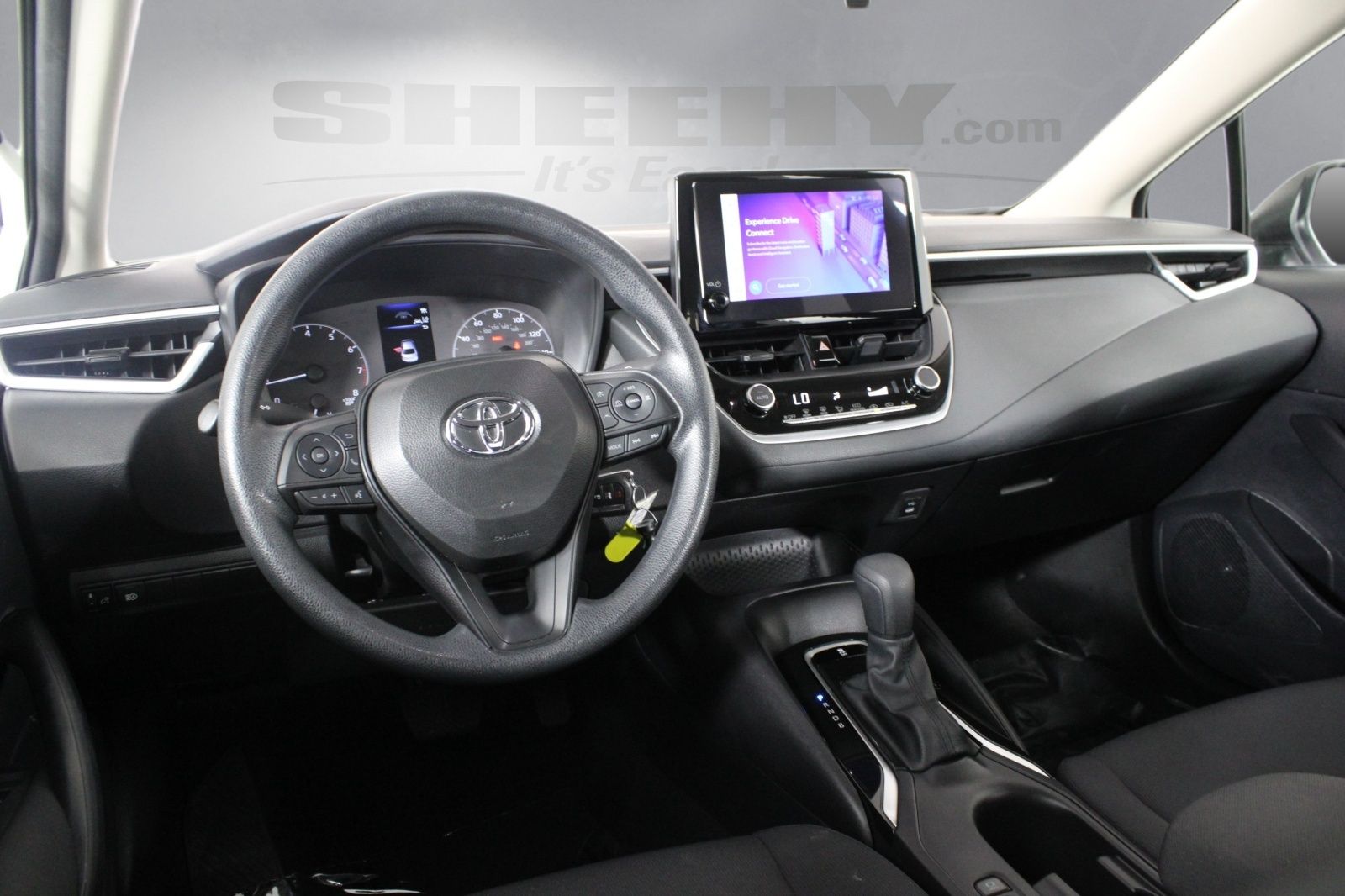 Used 2025 White Toyota LE image 3
