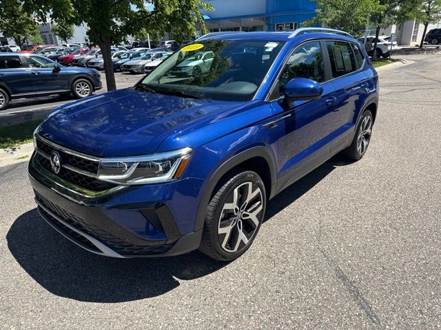 2023 Volkswagen Taos SEL 4Motion