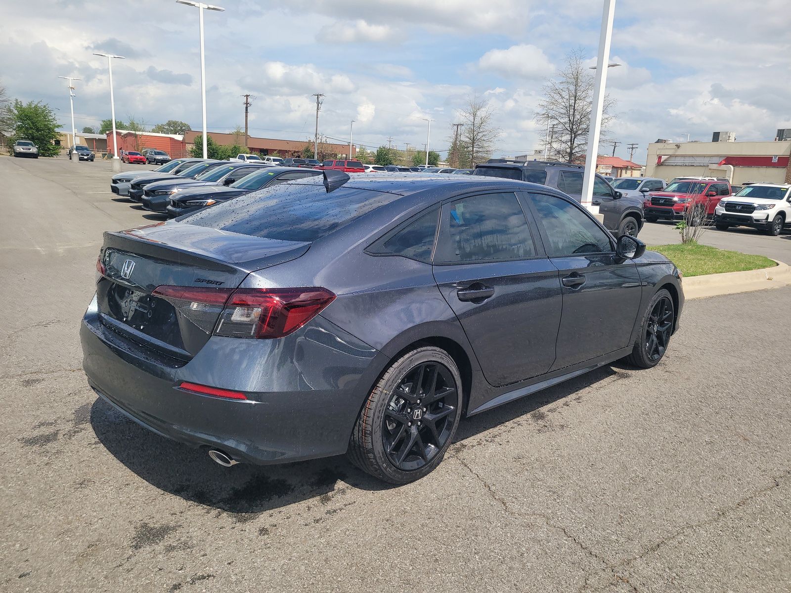 View vehicle photo 3