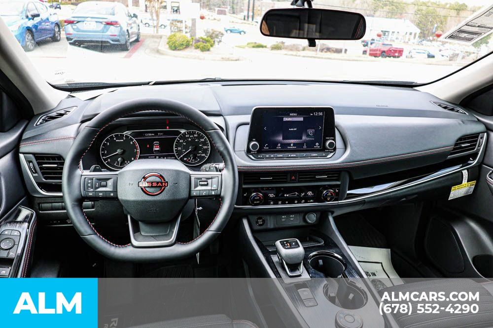 2025 Nissan Rogue SV photo 28
