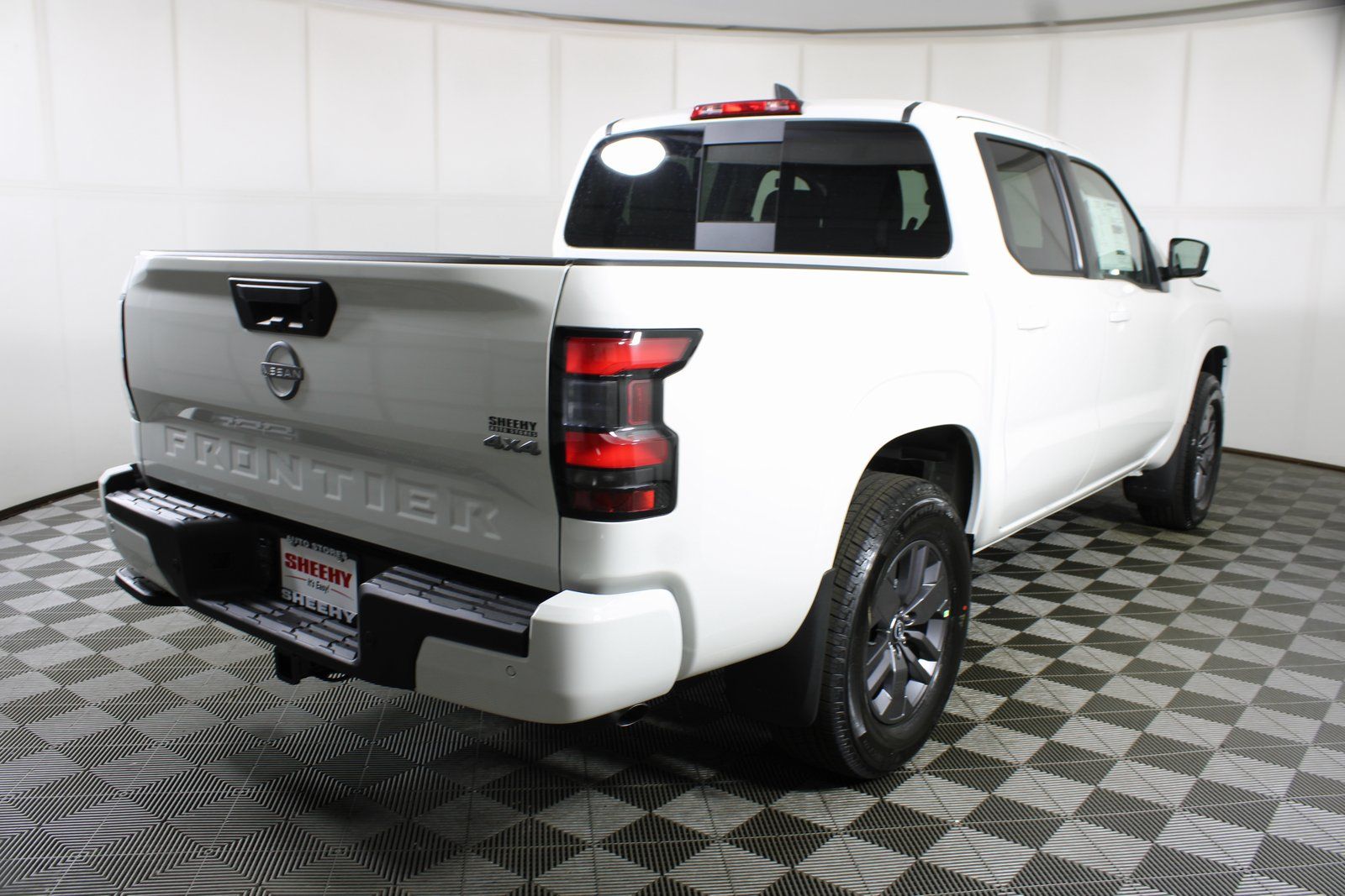 View vehicle photo 6