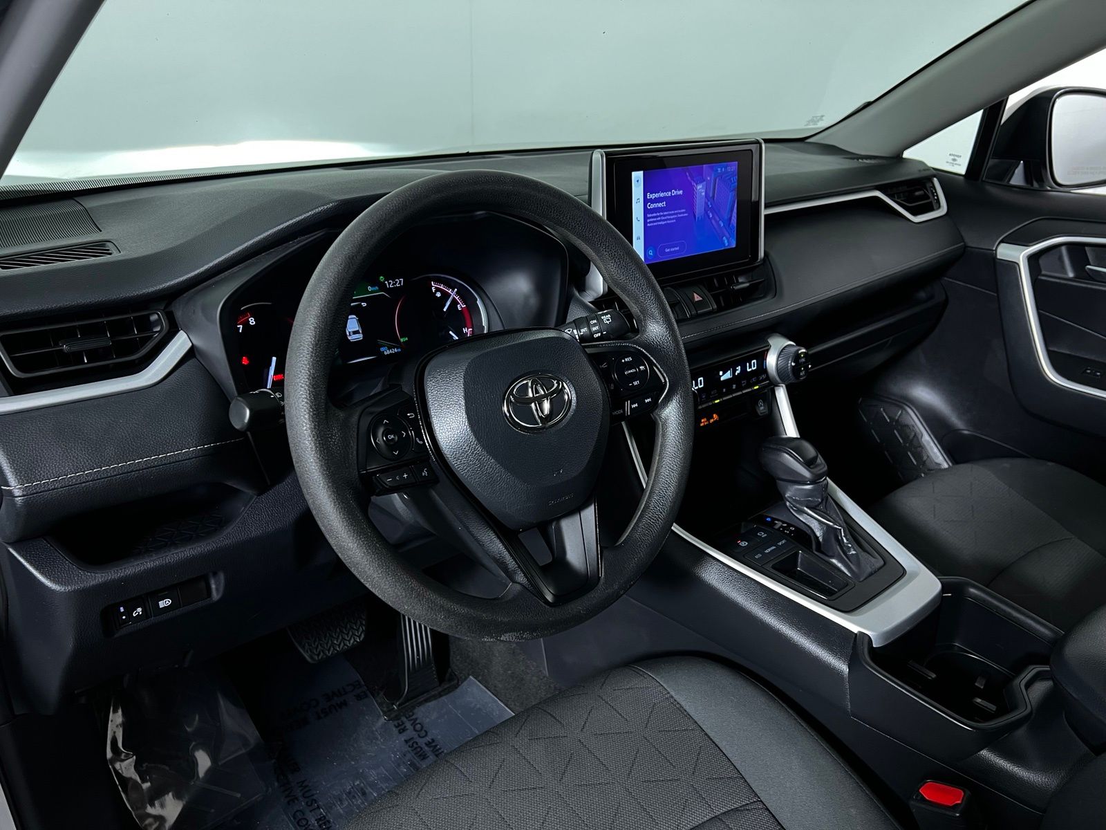Thumbnail: 2024 Toyota RAV4 - 12