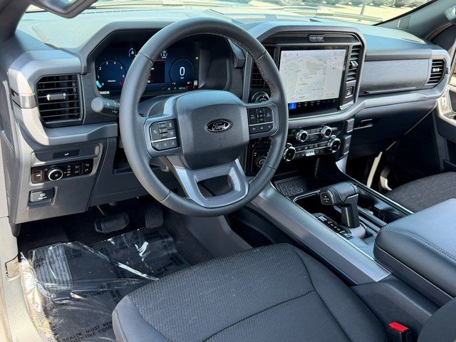 Used 2026 Agate Black Metallic Ford XLT image 36