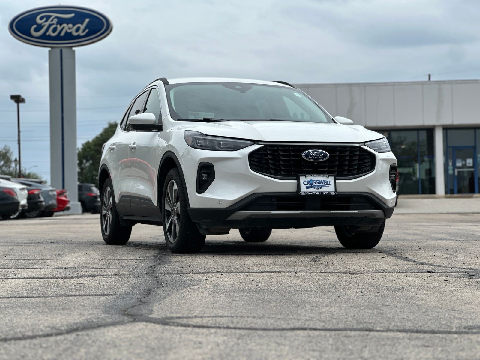 2024 Ford Escape Platinum AWD Hybrid's photo