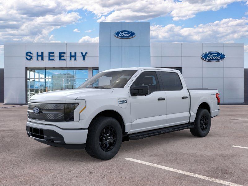 New 2025 Oxford White Ford XLT image 3