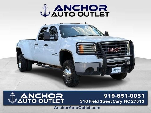 Summit White 2007 GMC Sierra 3500HD Work Truck Crew Cab DRW 4WD Pickup Truck Four-Wheel Drive 6-Speed Automatic