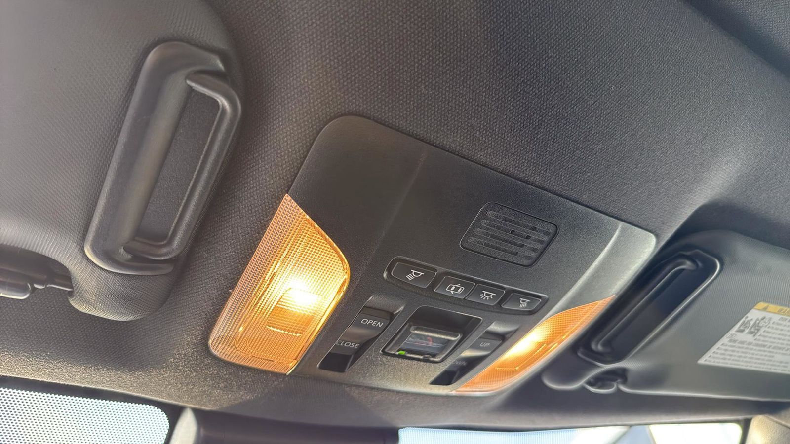 Used Car 2022 Toyota Corolla  Se For Sale Under $20,000 In Austin, Texas