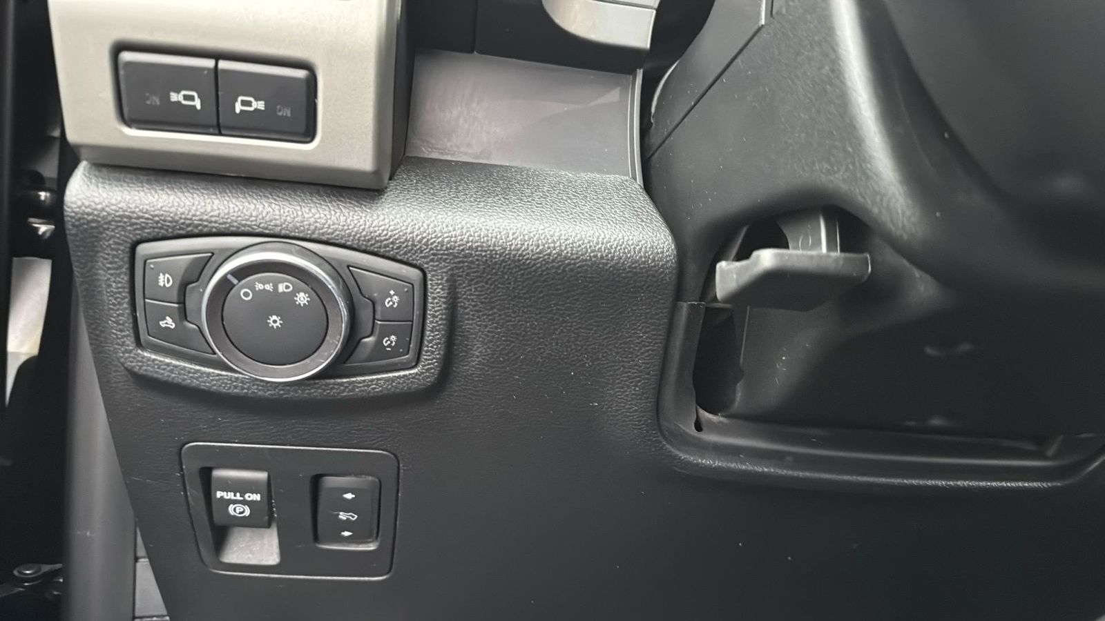 Used Car 2019 Ford F-150  Lariat For Sale Under $20,000 In Austin, Texas