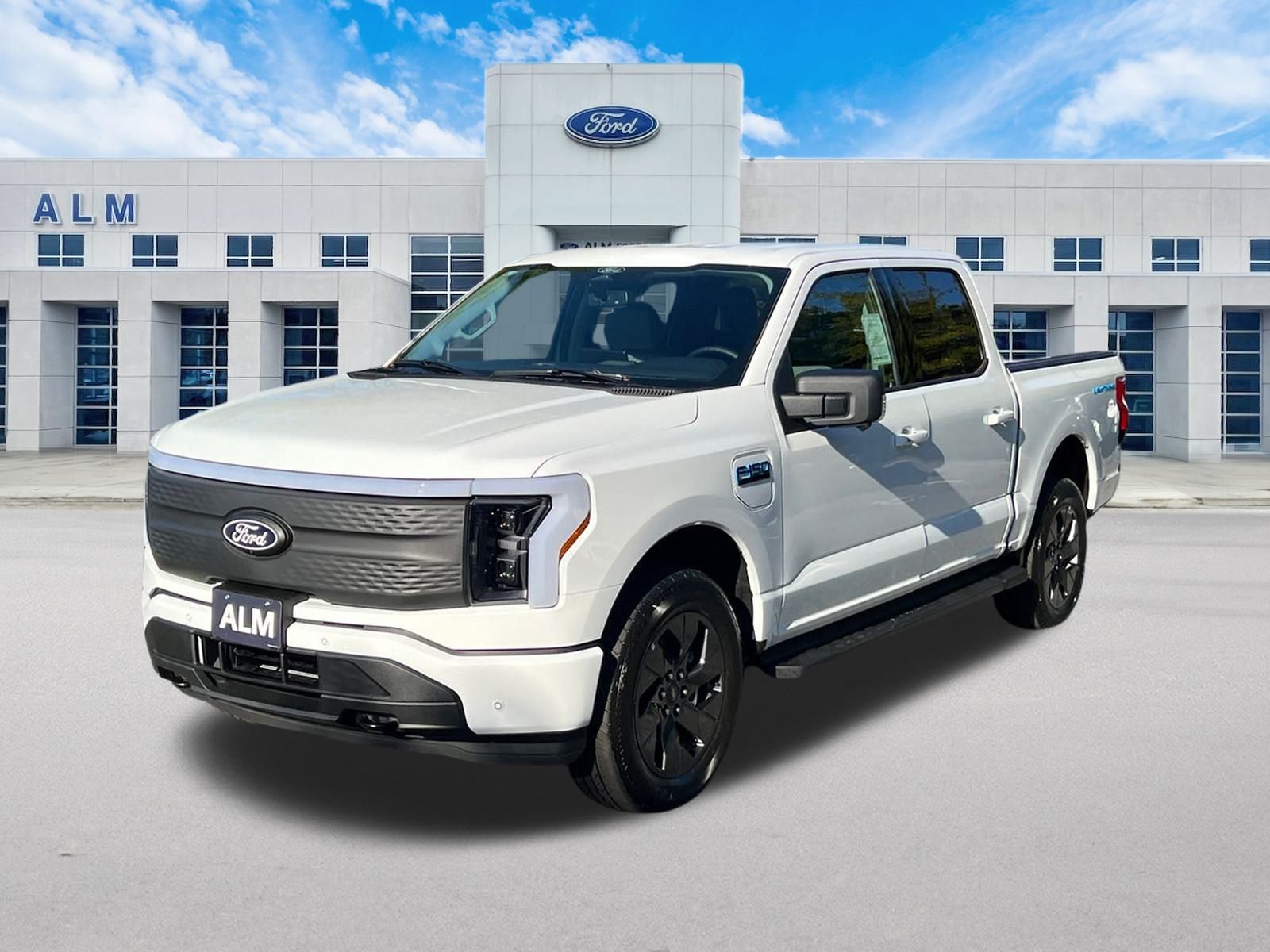2025 Ford F-150 Lightning Flash's photo
