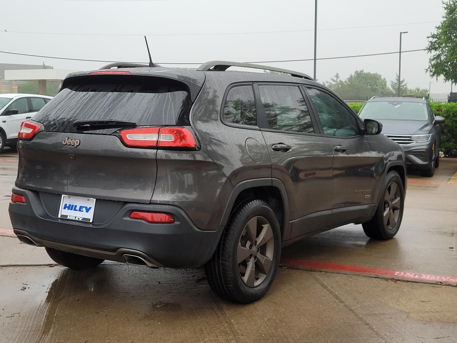 used 2016 Jeep Cherokee car, priced at $13,900