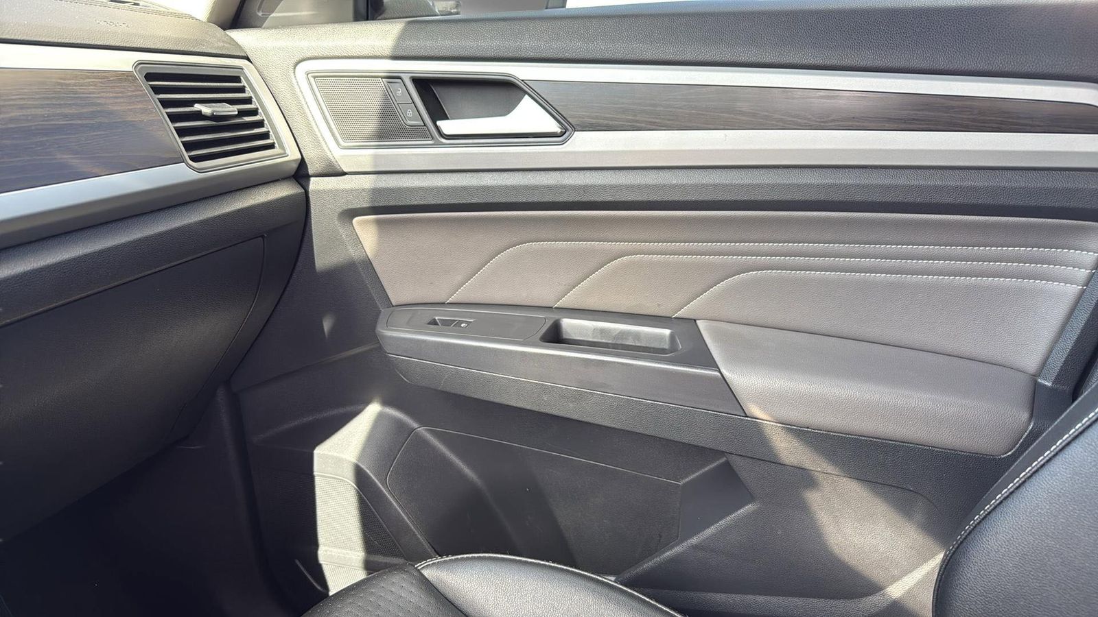 Used Car 2021 Volkswagen Atlas  3.6l V6 Se W/technology For Sale Under $25,000 In Austin, Texas