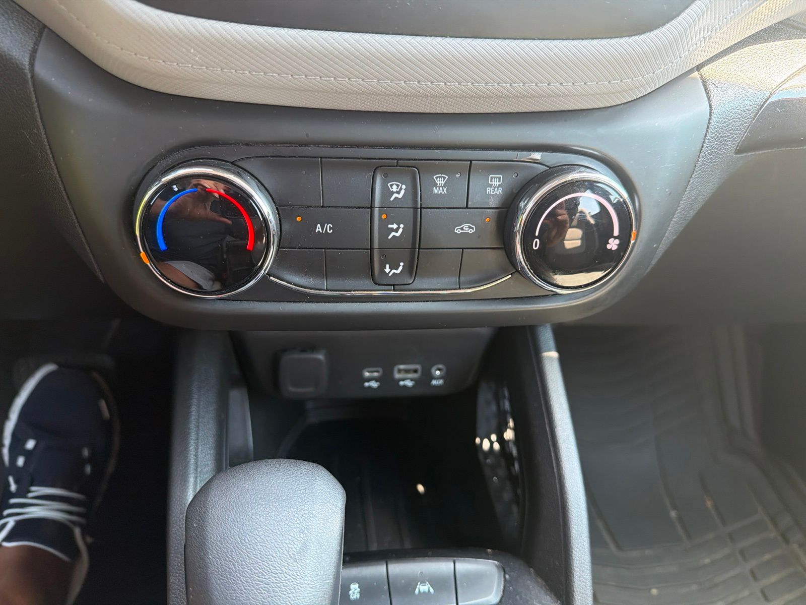 Used 2021 Blue Chevrolet LS image 17