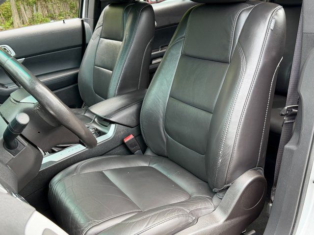 Used 2014 Silver Ford XLT image 8