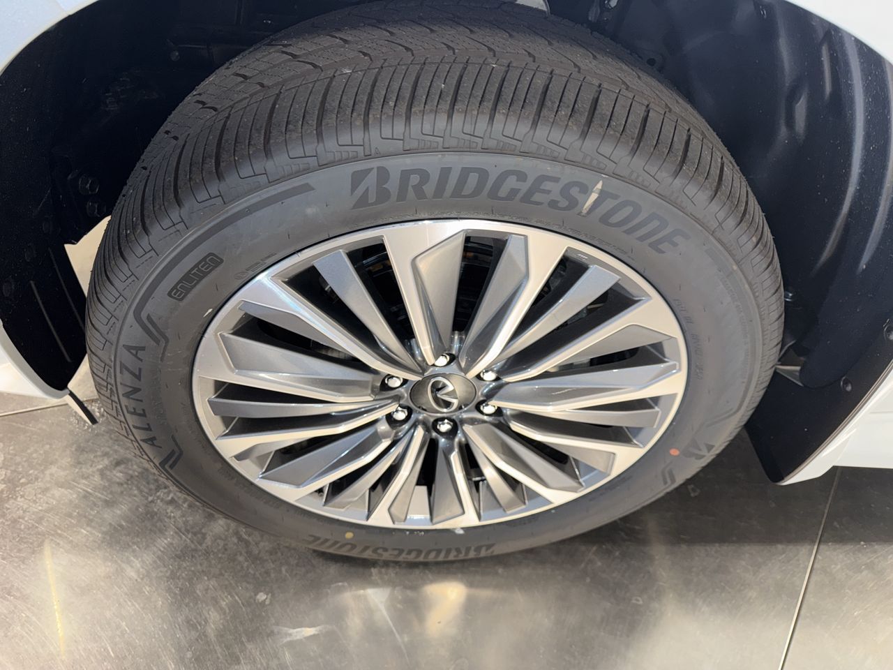 2025 Infiniti QX80 Sensory photo 10