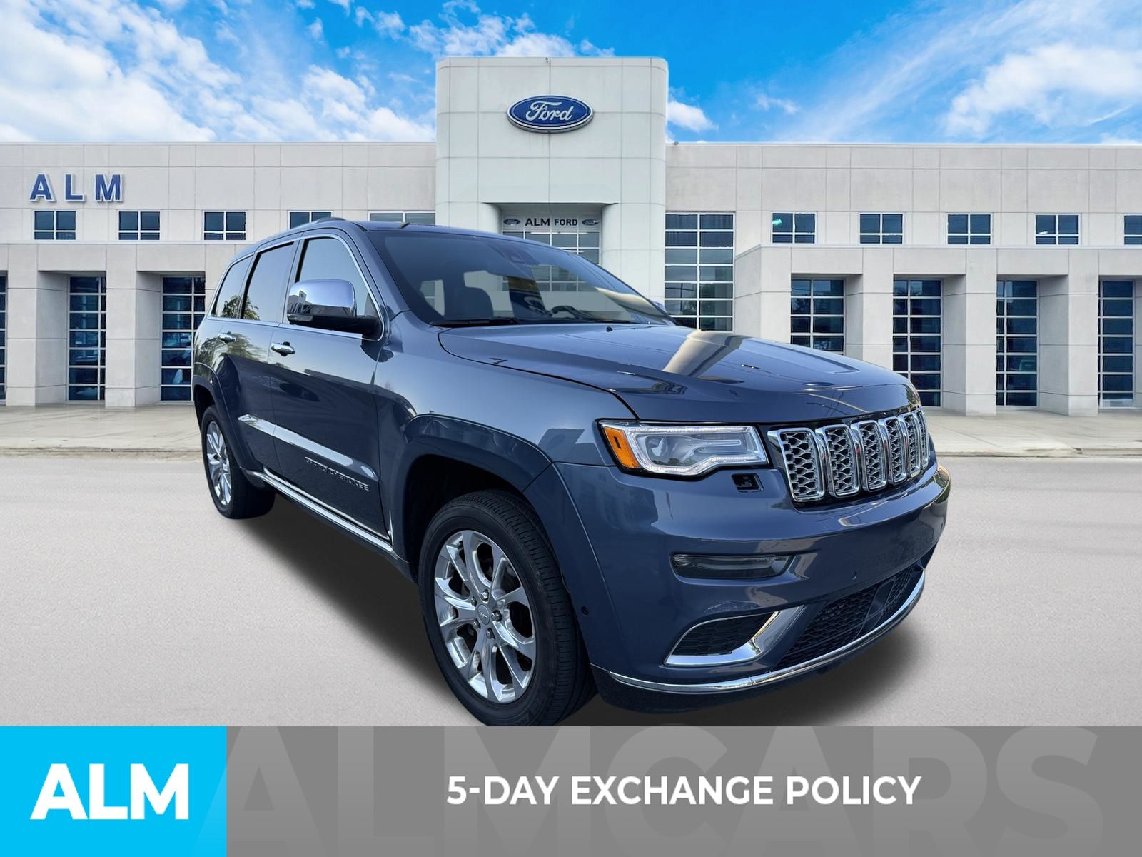Used 2019 Blue Jeep Summit image 3