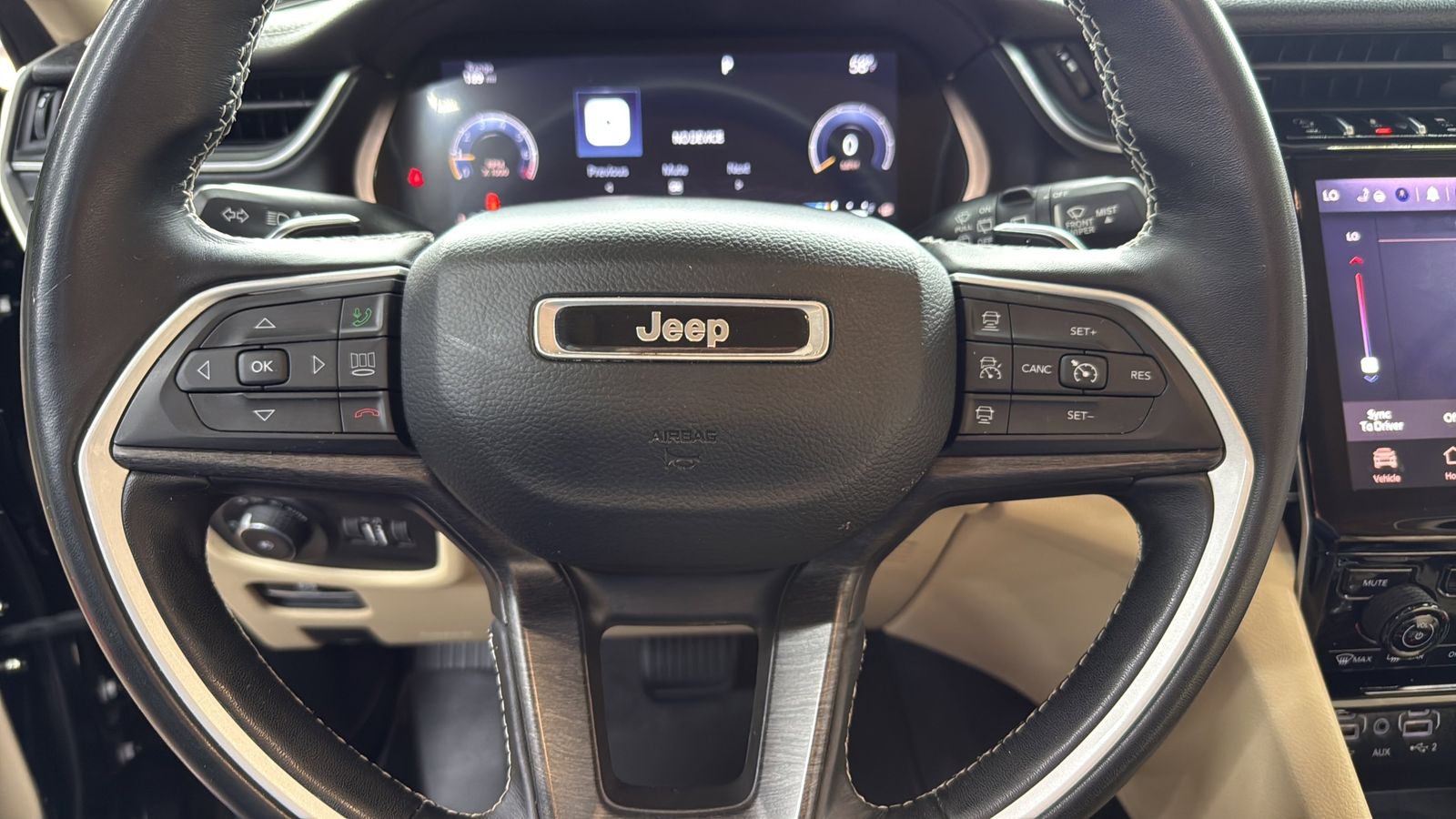Used Car 2022 Jeep Grand Cherokee L  Limited For Sale Under $30,000 In Austin, Texas