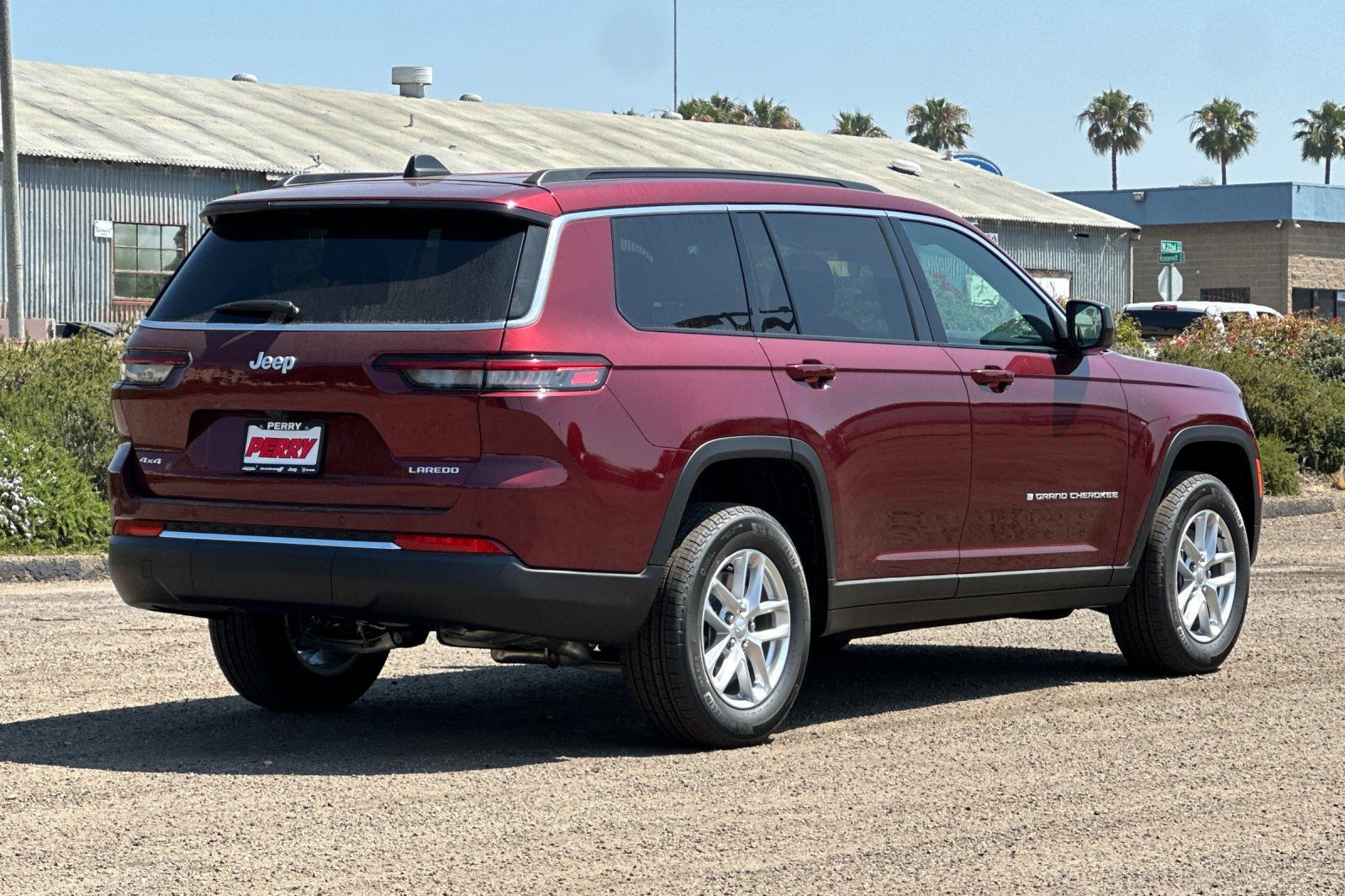 View vehicle photo 4