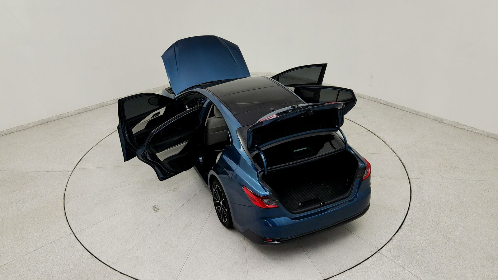Used 2025  Toyota XLE image 21