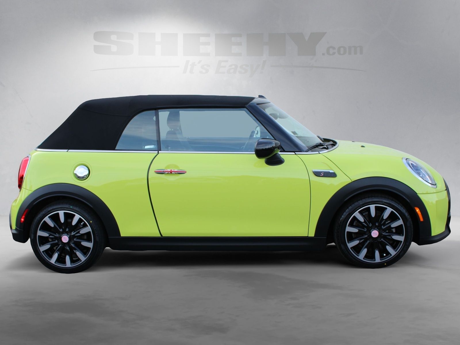 Used 2024 Yellow MINI Signature image 10