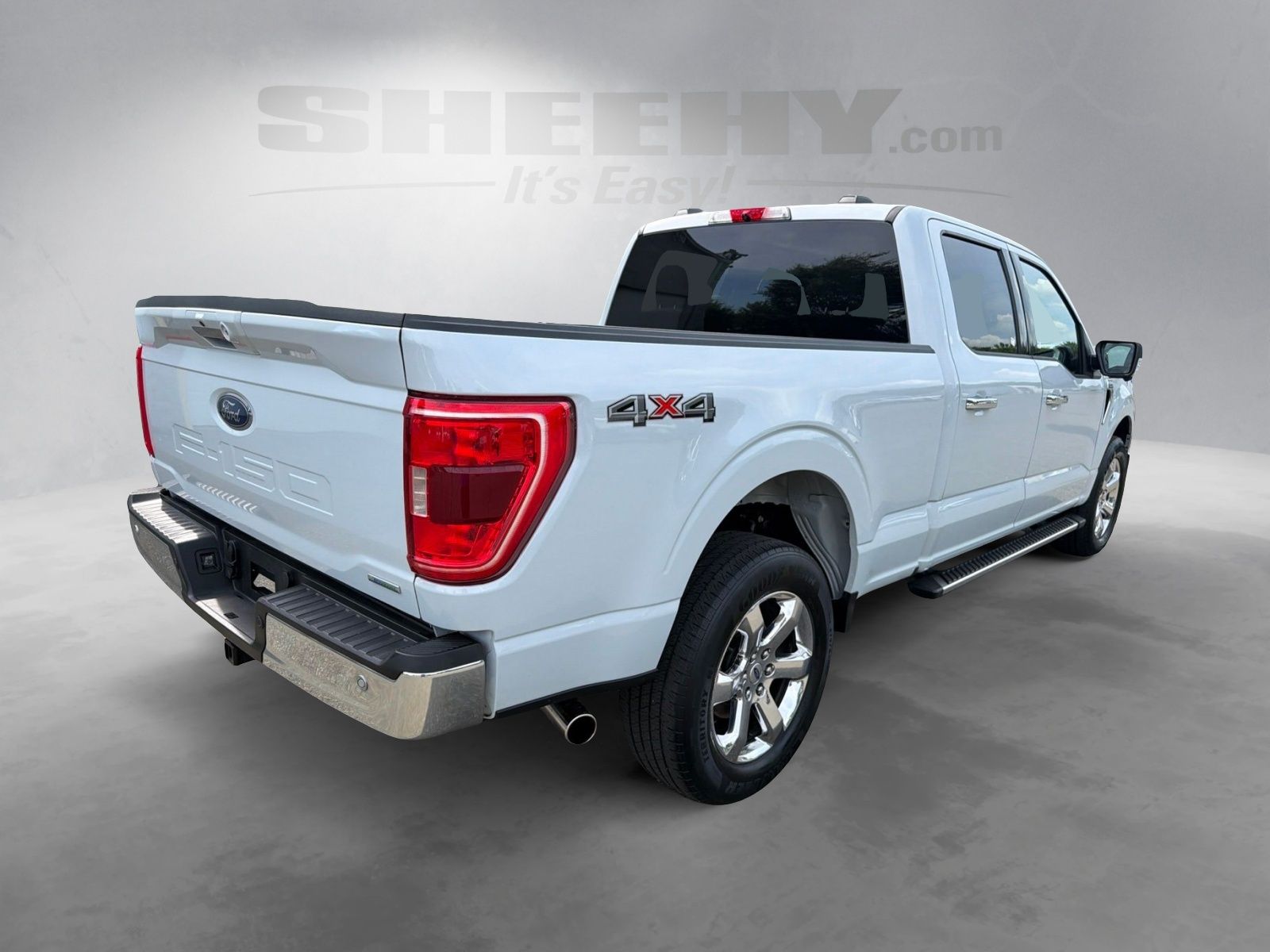 Certified Used 2022 White Metallic Ford XLT image 12