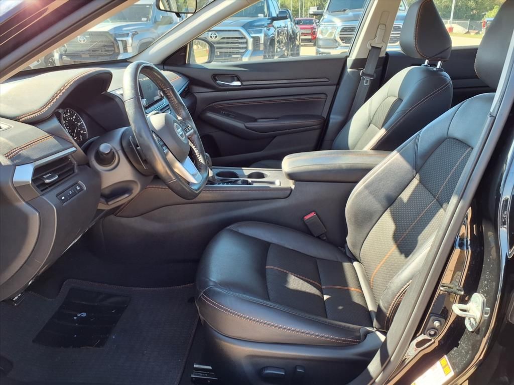 2021 Nissan Altima 2.5 SR Black at Emmons Autoplex