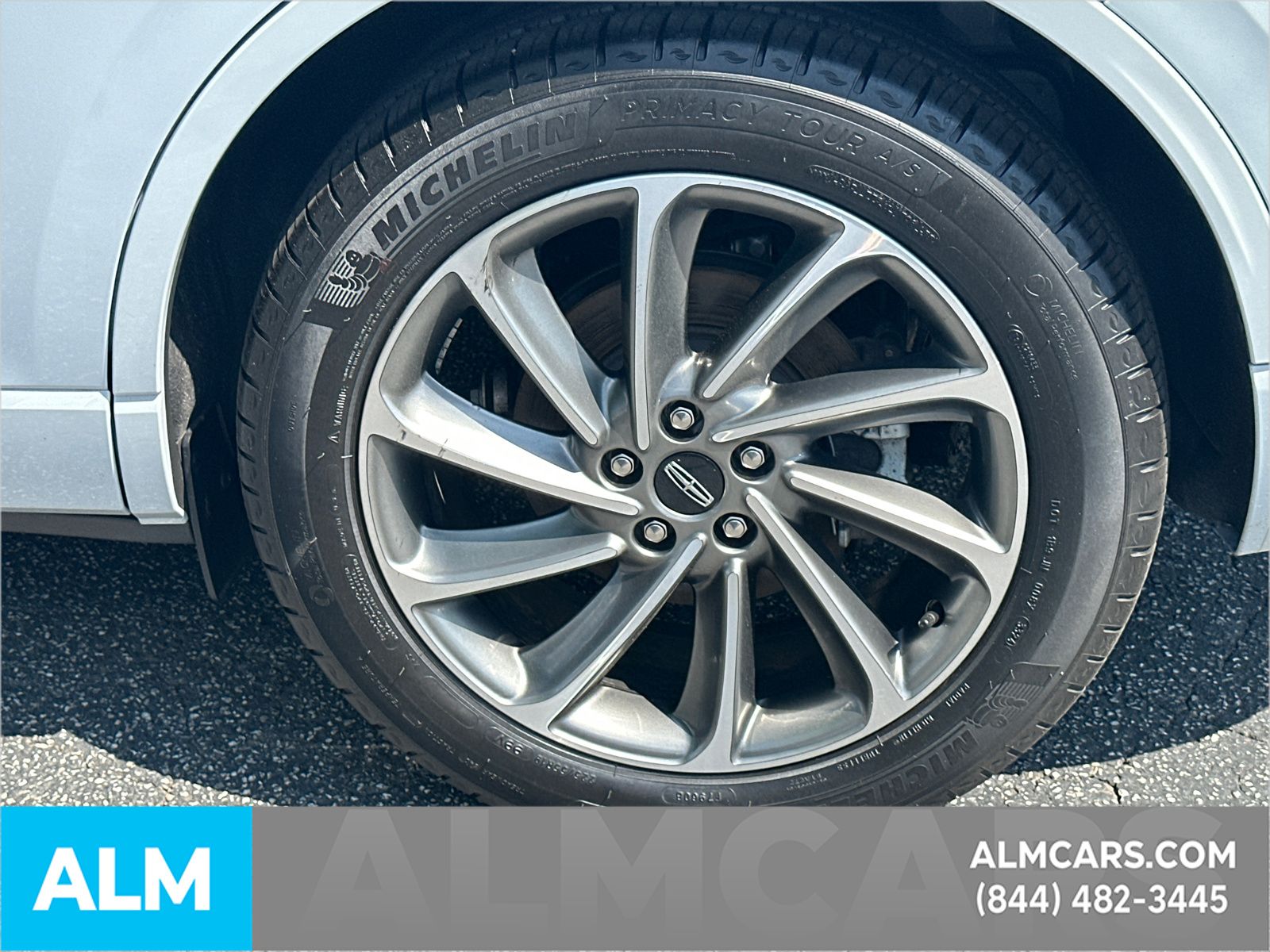 Used 2025 White Lincoln Grand Touring image 23