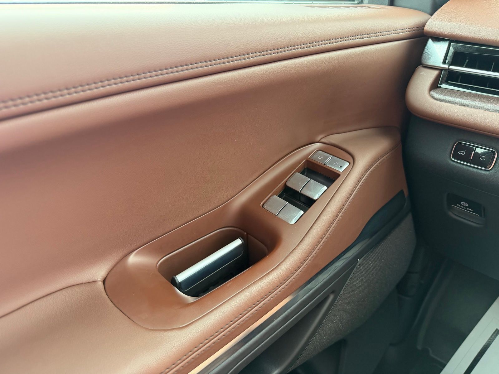 2025 Lincoln Navigator image 28