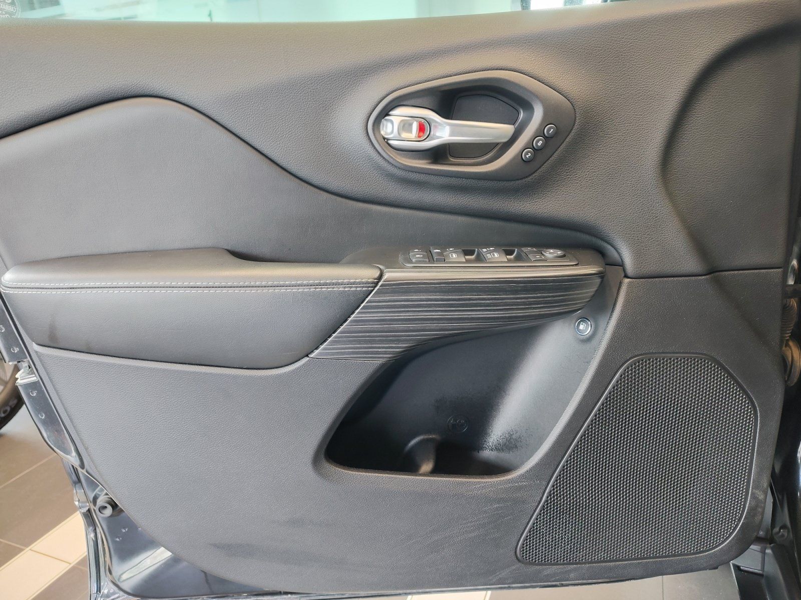 Used Car 2014 Jeep Cherokee  Limited For Sale Under $15,000 In San Antonio, Texas