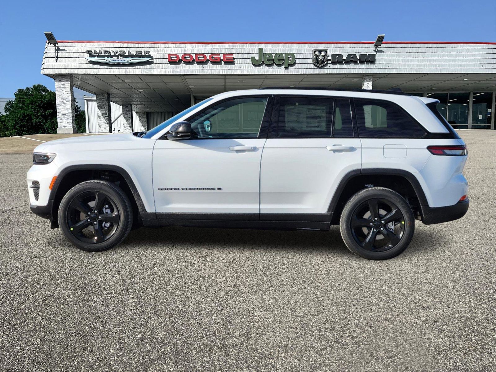 2025 Jeep Grand Cherokee Altitude X 3