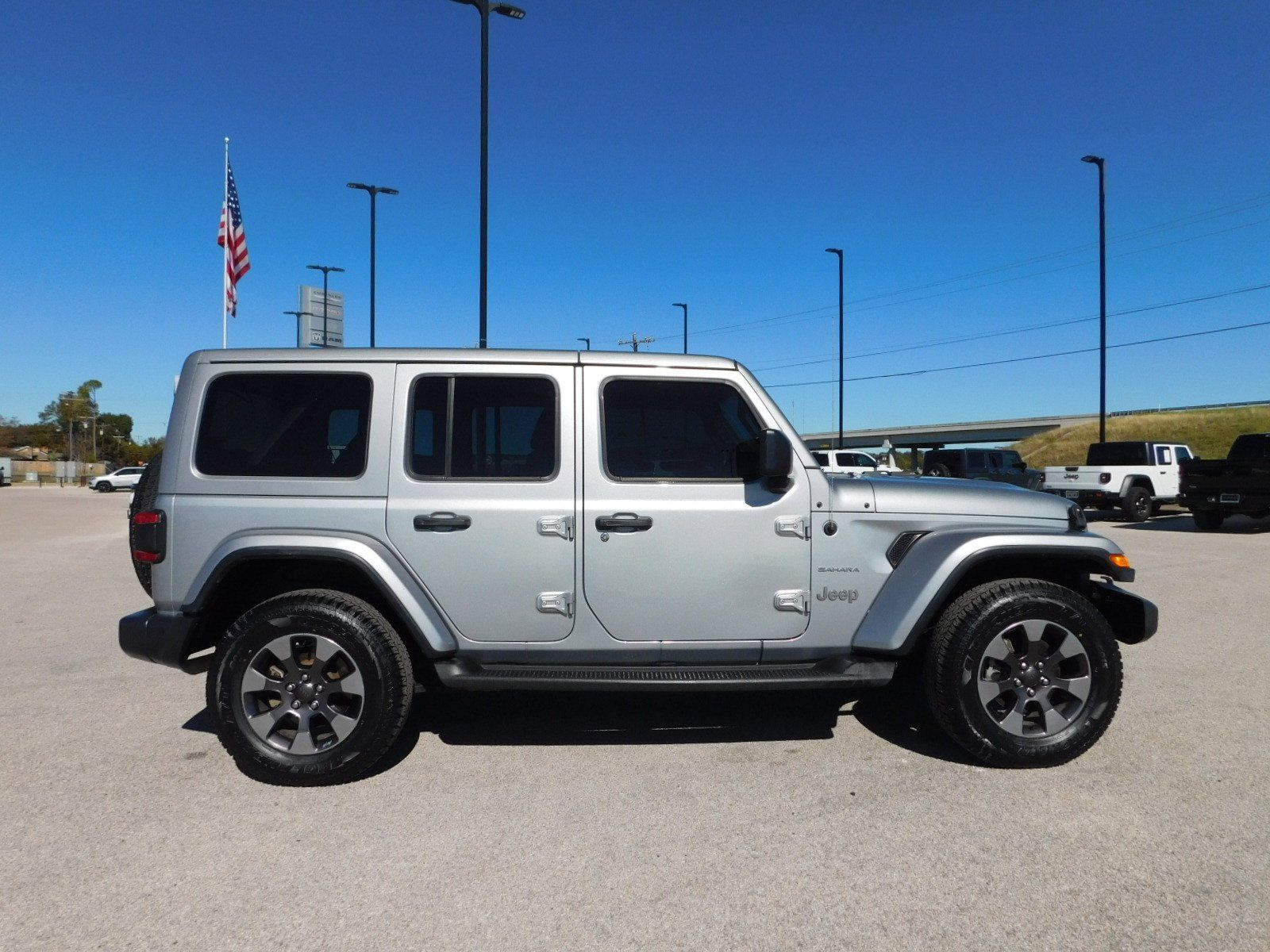 2018 Jeep Wrangler Unlimited Sahara 2