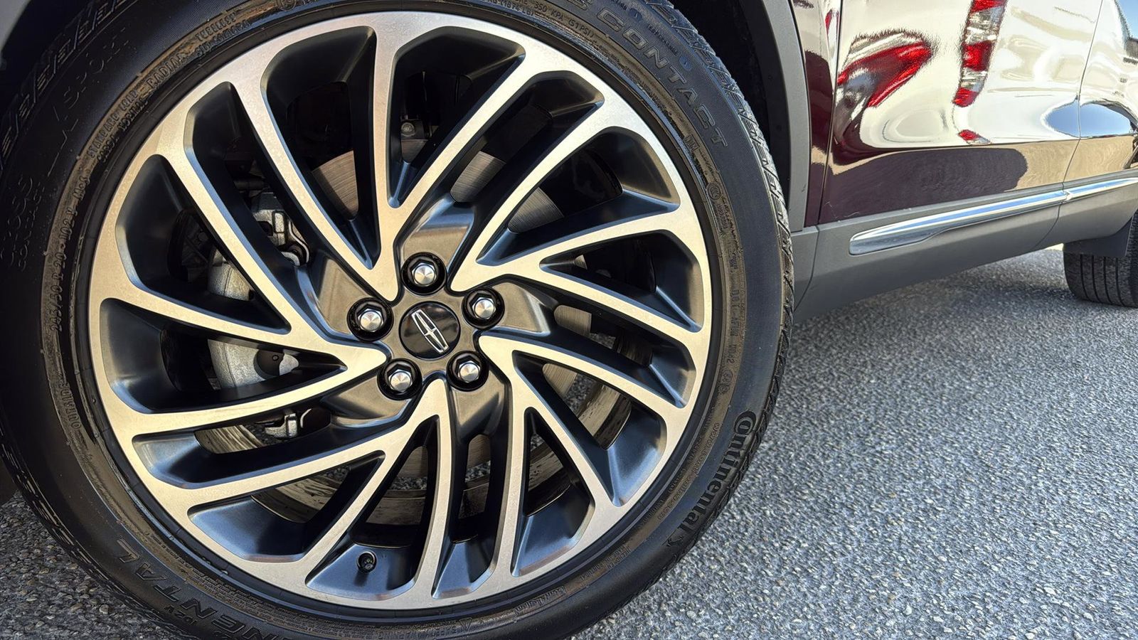 Used Car 2020 Lincoln Nautilus  Reserve For Sale Under $30,000 In Austin, Texas