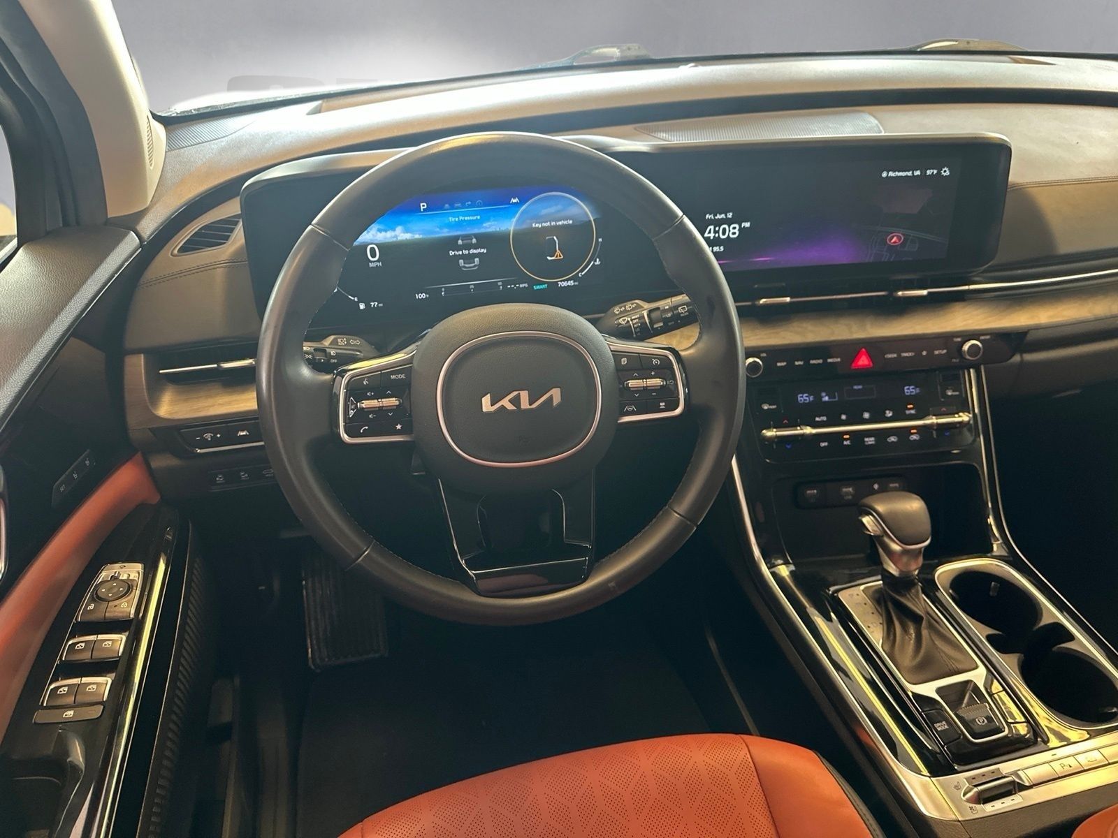 Used 2024 Blue Kia SX image 3