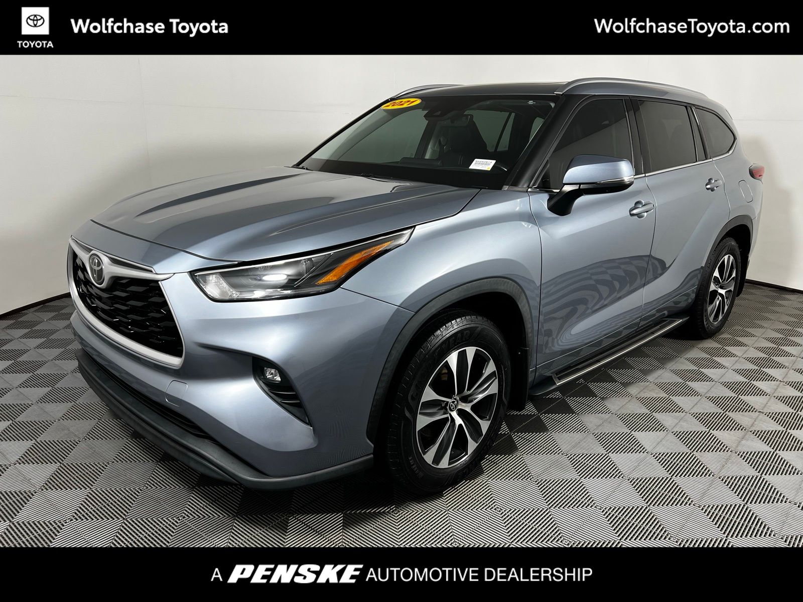 Thumbnail: 2021 Toyota Highlander - 1