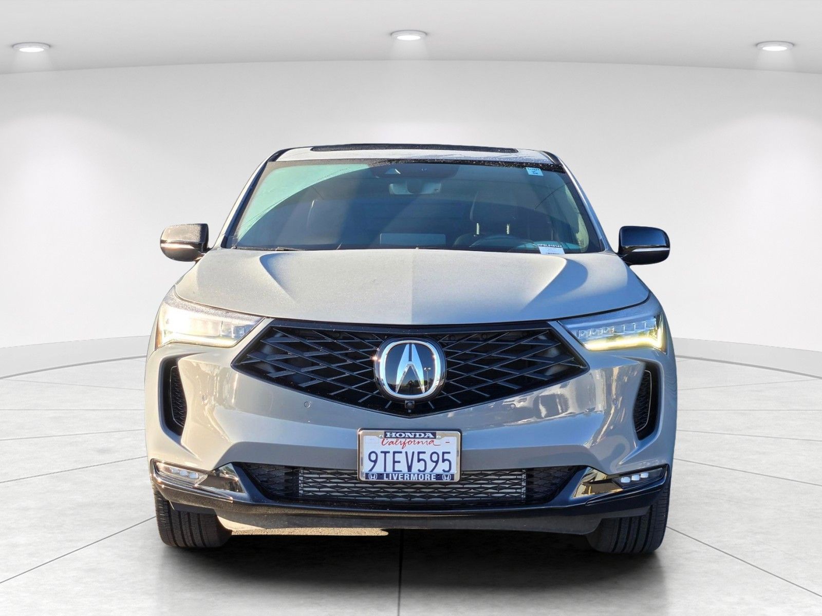 View vehicle photo 2