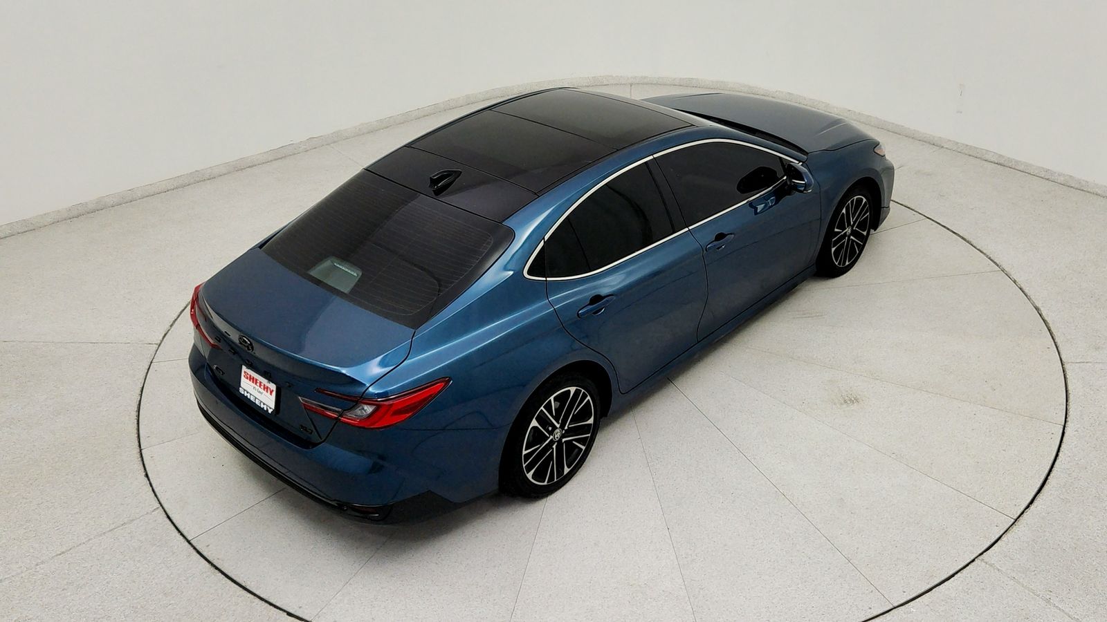 Used 2025  Toyota XLE image 17