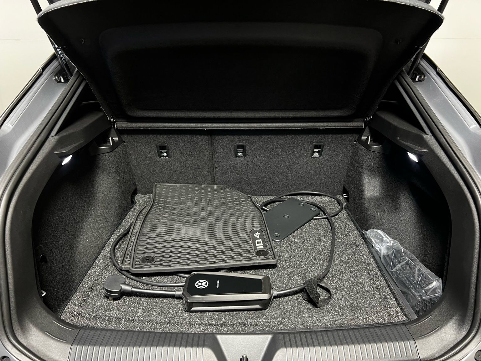 Thumbnail: 2025 Volkswagen ID.4 - 23