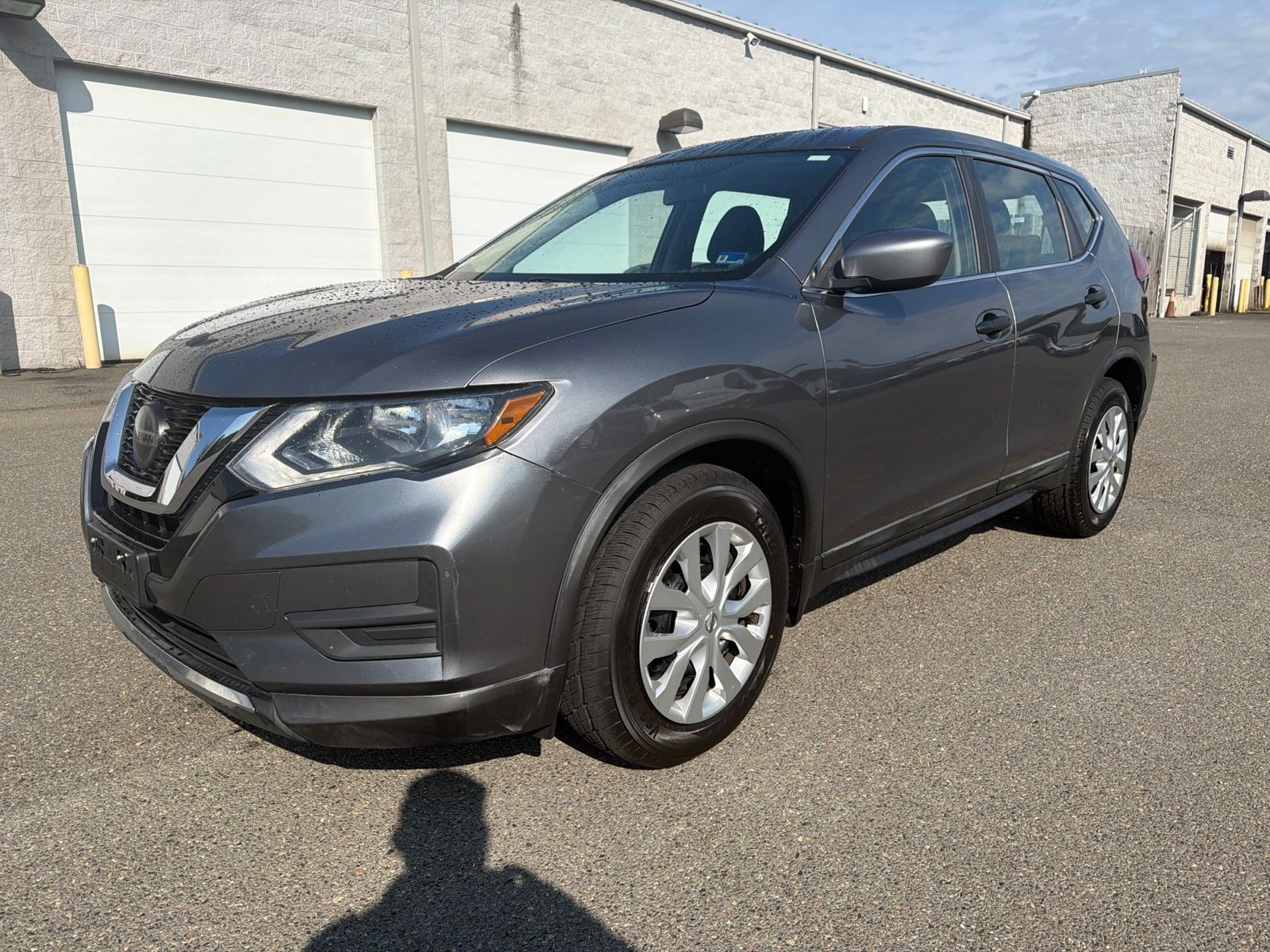 Used 2018 Nissan Rogue S with VIN KNMAT2MT4JP557403 for sale in Ashland, VA