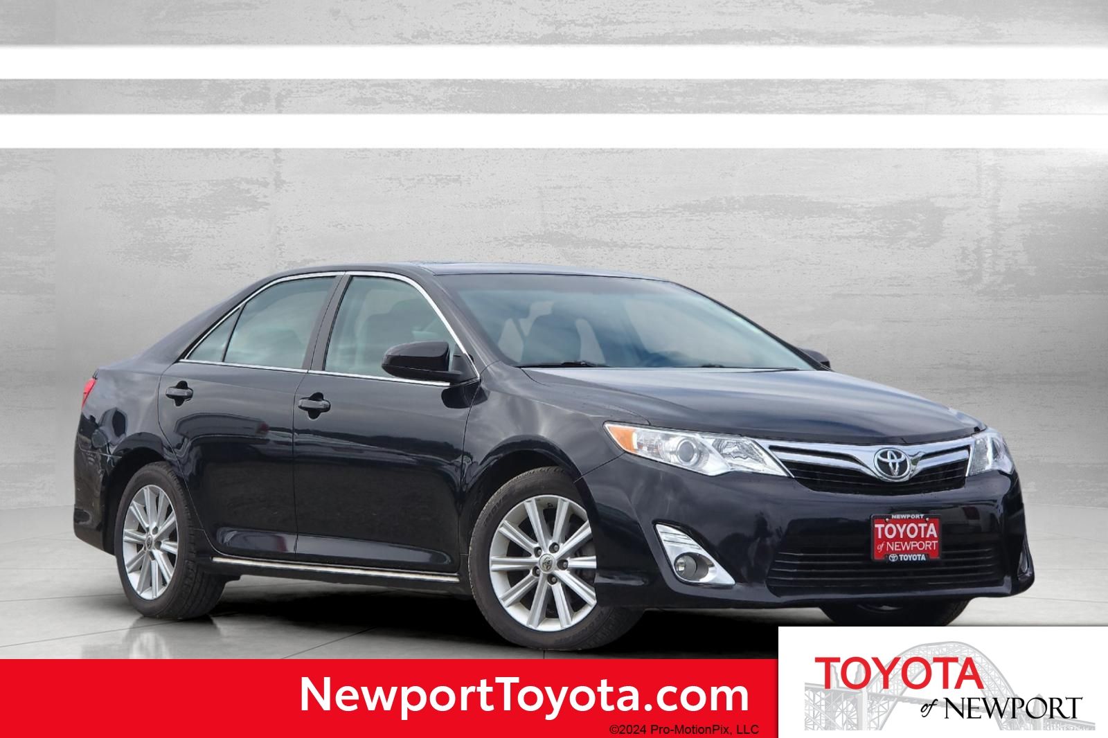 Attitude Black Metallic 2014 Toyota Camry Sedan Front-Wheel Drive 6-Speed Automatic