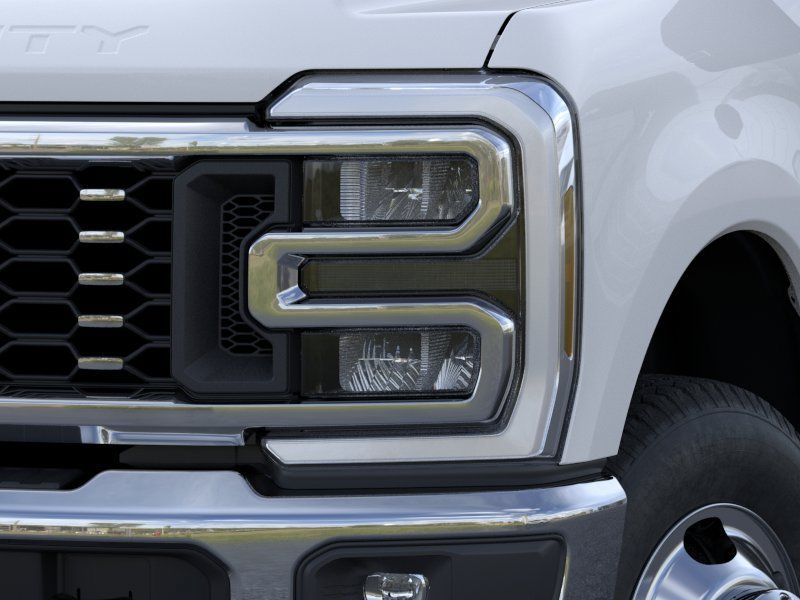 New 2026 White Ford Lariat image 18